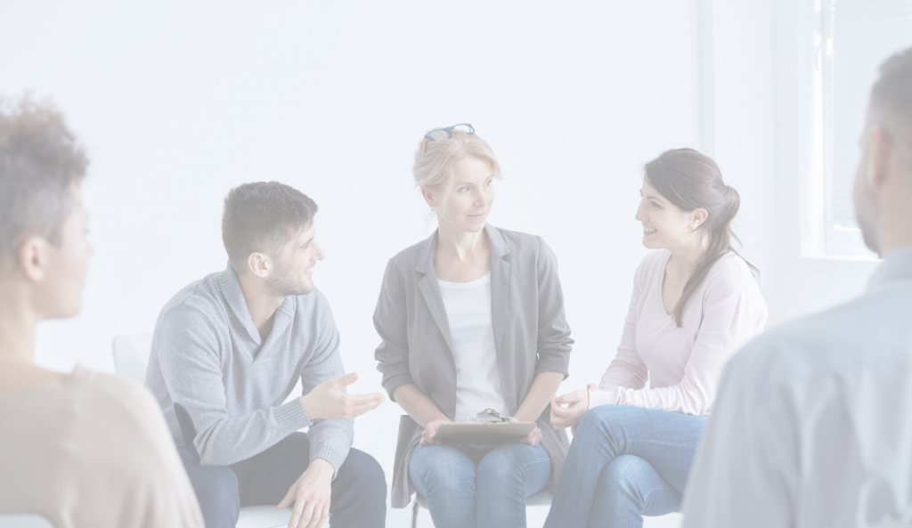 Do you have a fear of talking to people in social settings? Learn how to start conversations and build relationships with these helpful tips. #social anxiety